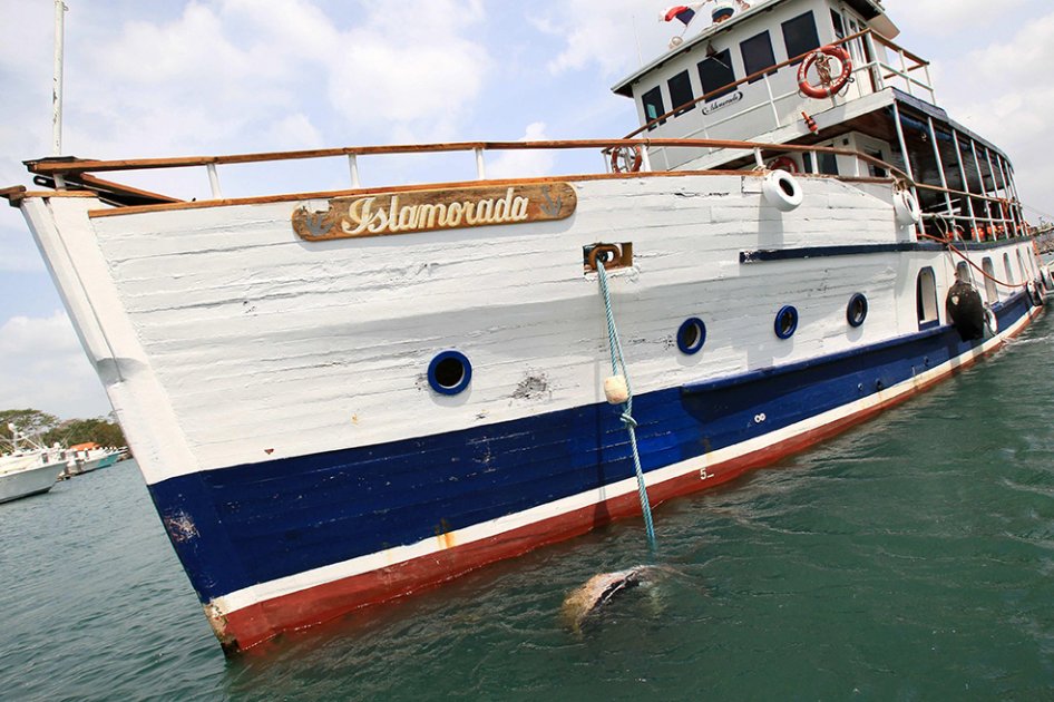 Pasear por el Canal de Panamá en el barco de Al Capone