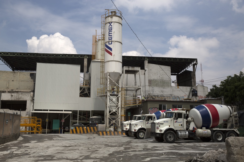 La cementera Cemex vende parte de sus activos en Colombia: ¿por qué?