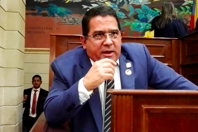 Ordenan recuperar baldíos que estaban en manos de congresista del Centro Democrático