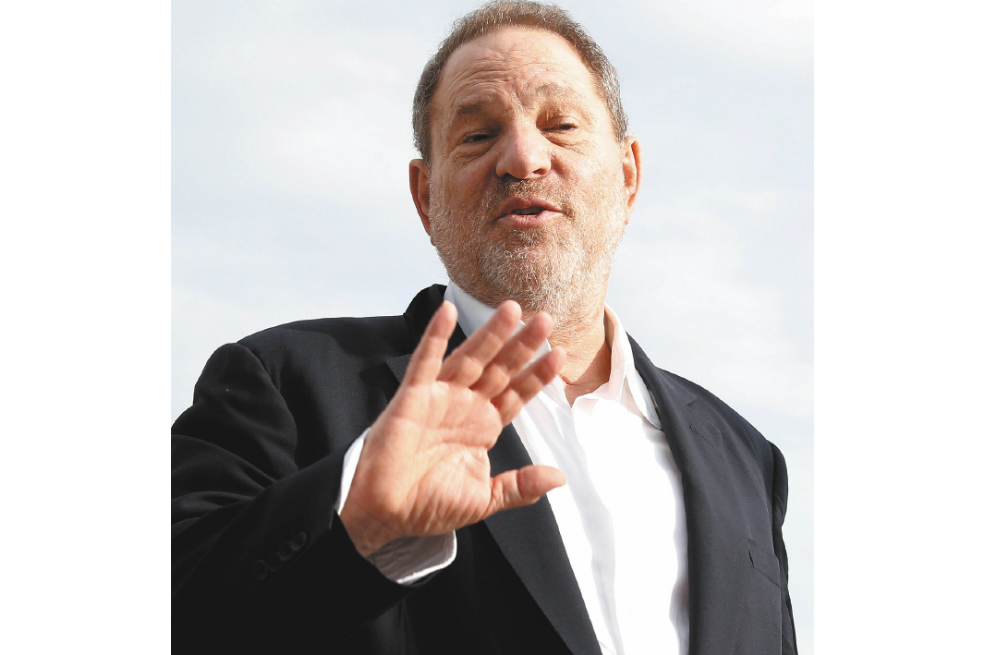Harvey Weinstein se excusó por lo que lo han denunciado varias mujeres en el The New York Times. / AFP