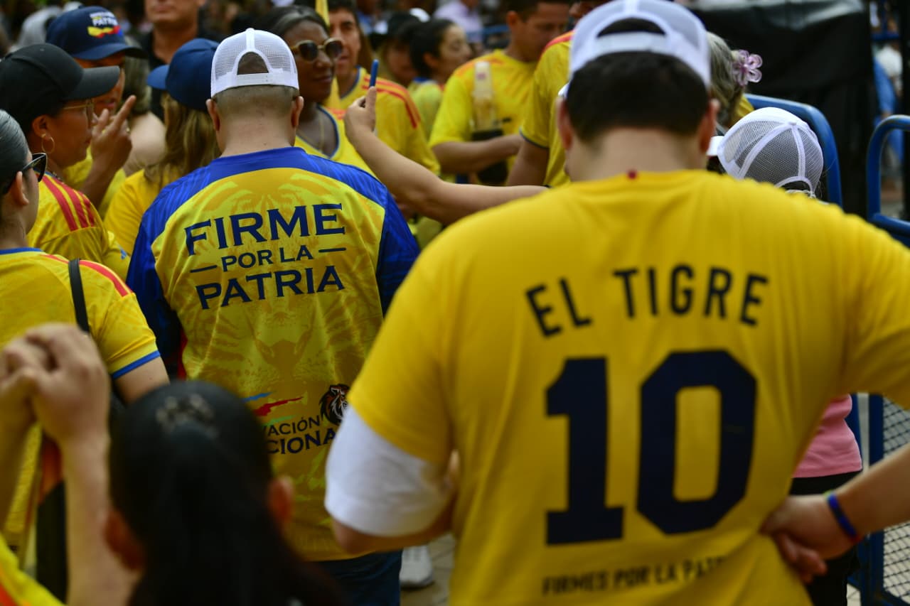 El candidato presidencial Abelardo de la Espriella cerró su campaña en Buga, Valle del Cauca. Los eventos tuvieron un fuerte componente religioso en la visita a la basílica menor del Señor de los Milagros.