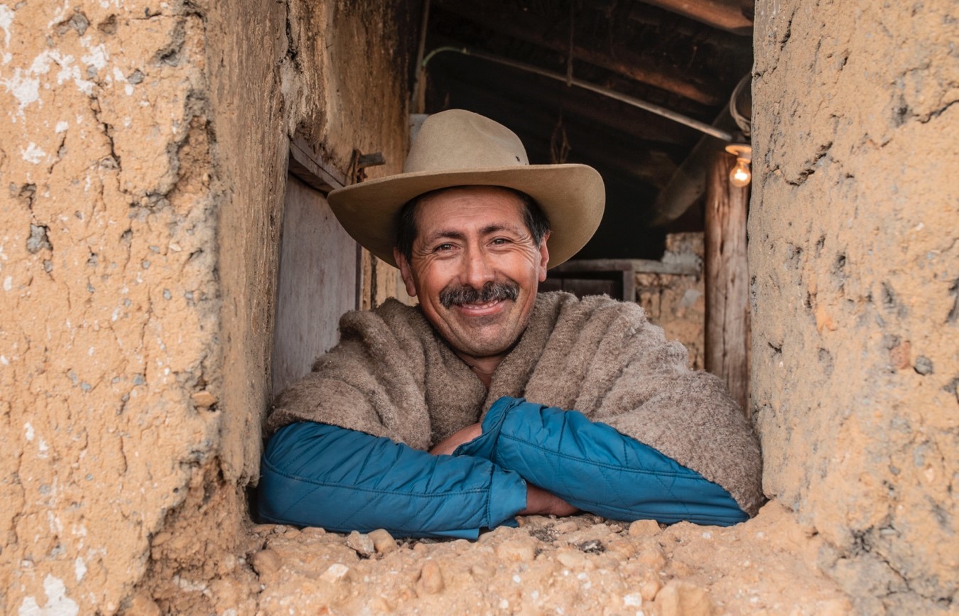 Pedro Castañeda lleva 25 años haciendo resistencia por la defensa del agua en el páramo de Pisba, es uno de los personajes principales del documental.