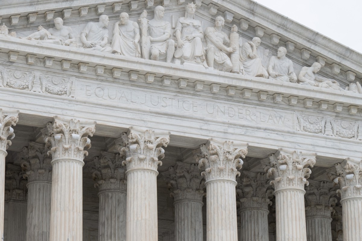 La Corte Suprema reactiva temporalmente el acceso a la píldora abortiva en Estados Unidos