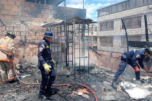 Bomberos controlan incendio estructural en vivienda de Soacha, esto se sabe