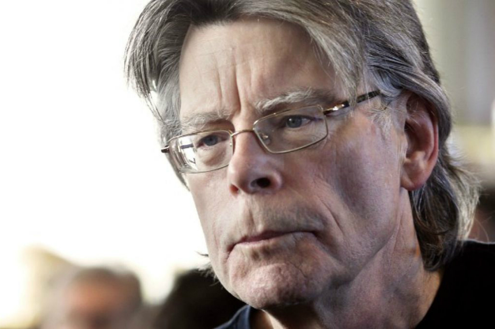 Stephen King salva la sección literaria de un periódico local de EE.UU.