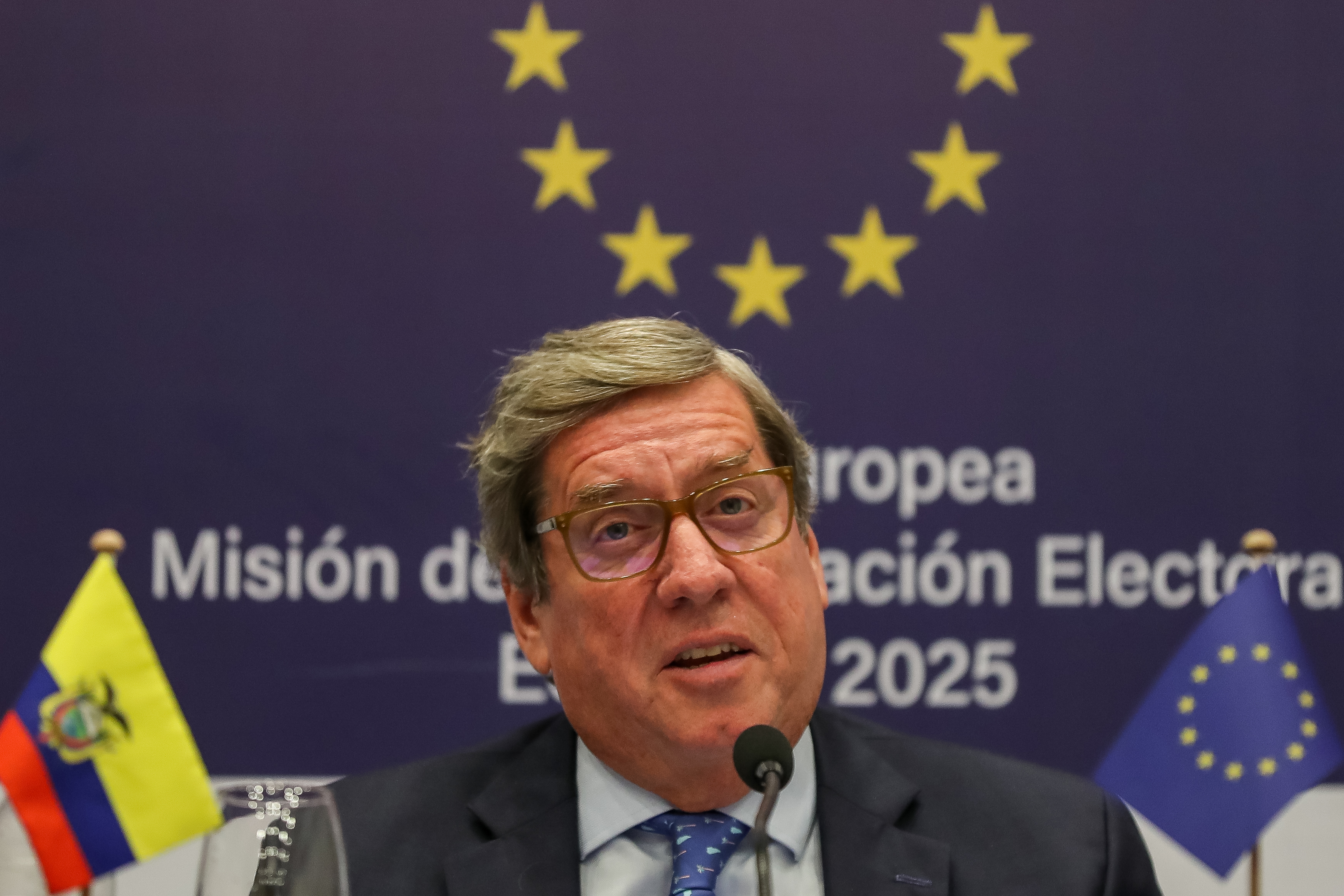 Unión Europea y la OEA descartan denuncias de fraude en elecciones en Ecuador