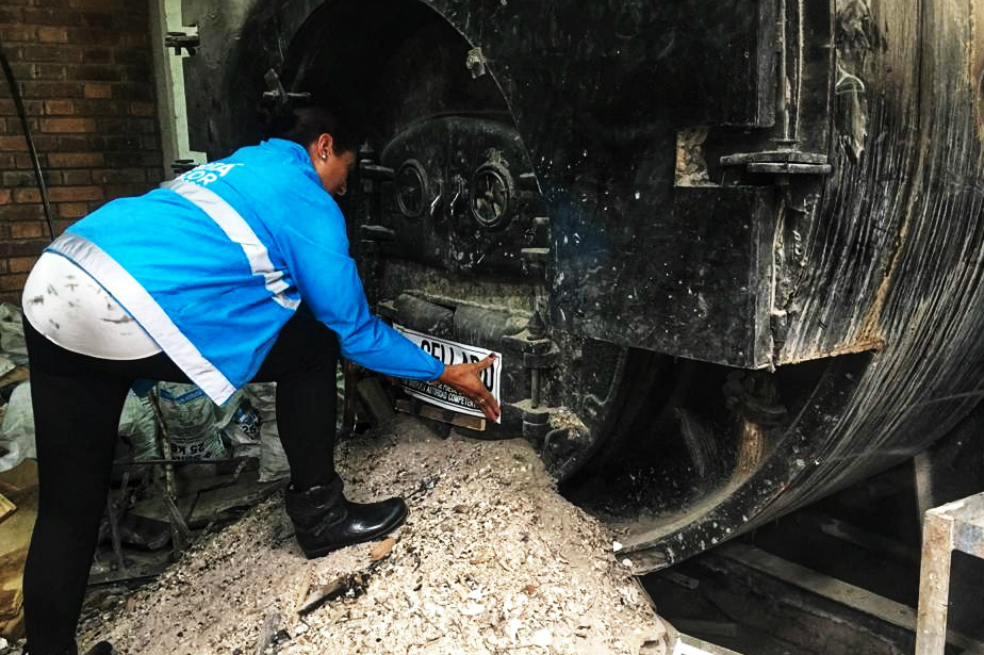 Sellan cuatro empresas en Bogotá por contaminar el aire