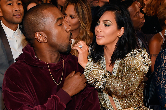 Kim Kardashian organiza una fiesta para Kanye West