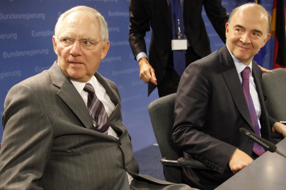 El ministro de Finanzas alemán, Wolfgang Schäuble (izq), y su homólogo francés, Pierre Moscovici/ EFE 