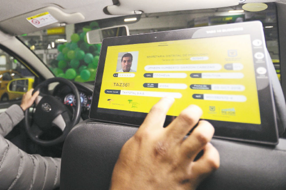 Distrito responde a la SIC y defiende los taxis inteligentes