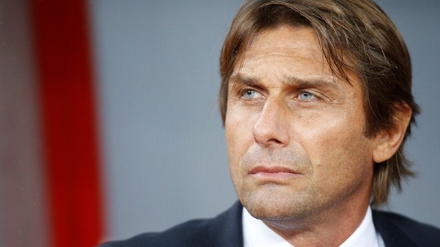 Antonio Conte fue confirmado como nuevo técnico de Chelsea