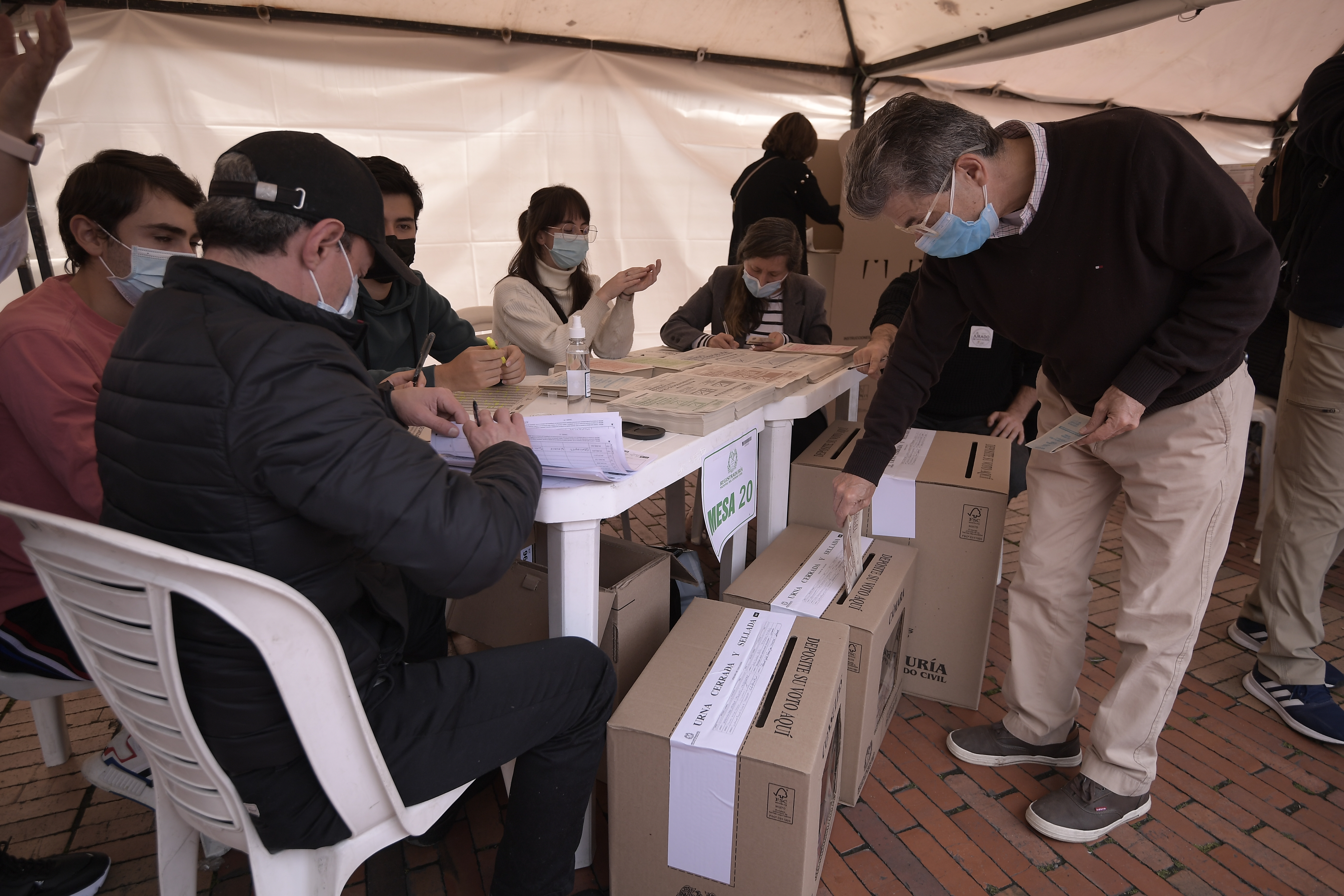 Se iniciaron las votaciones en el exterior para elecciones al Congreso: esto tiene que saber