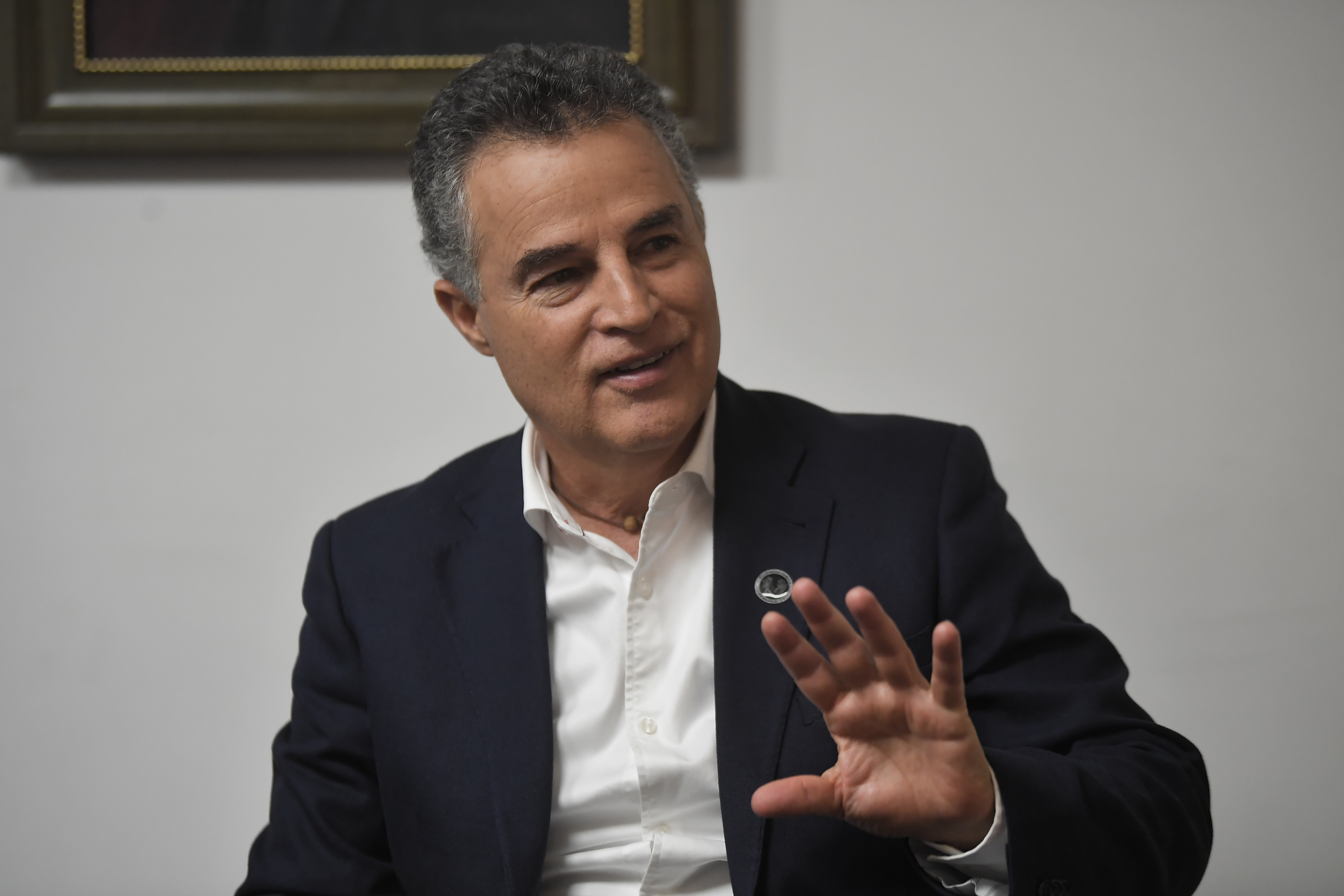 Exgobernador de Antioquia durante entrevista