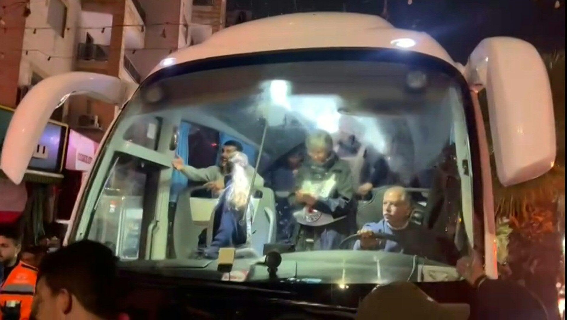 Tregua en Gaza: Israel libera 33 mujeres y niños palestinos presos