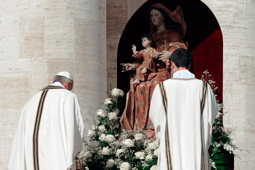 Papa Francisco inicia su pontificado