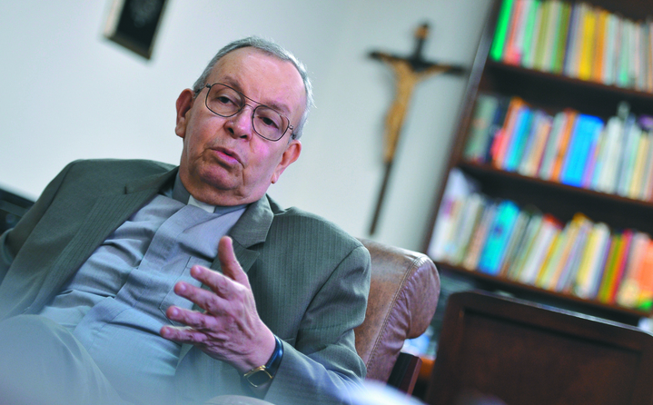 “El país espera gestos de paz de parte del Eln”: monseñor Henao
