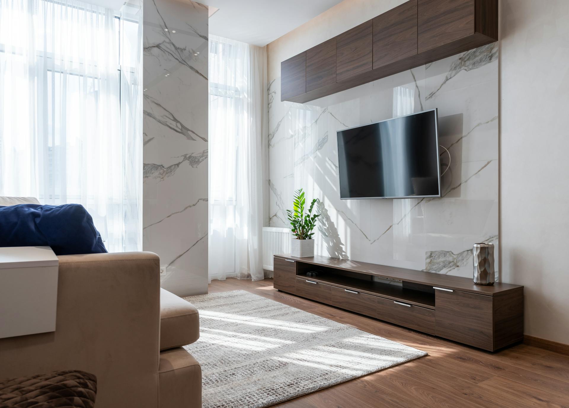 ¿Qué hacen y qué miran los colombianos en su Smart TV? Esto reveló un estudio