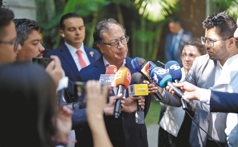 Presidente Petro ordenó activar rutas de seguridad ante amenazas contra periodistas