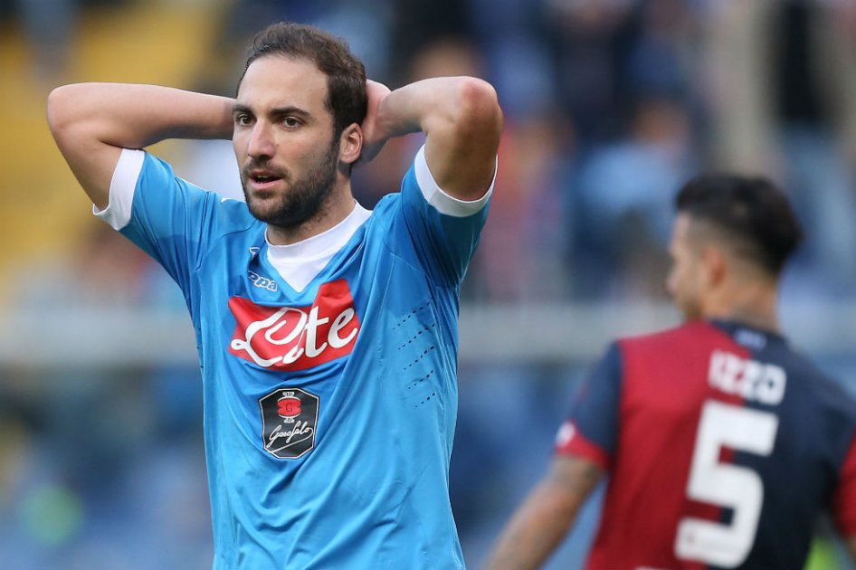 Gonzalo Higuaín está demasiado gordo, según presidente del Nápoles