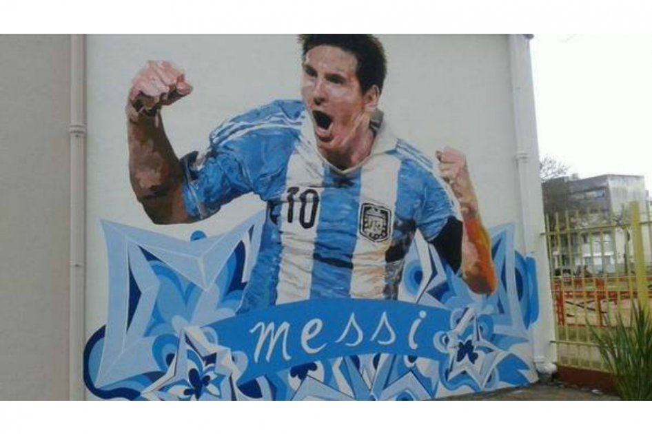 Messi, inmortalizado con un mural en su ciudad natal