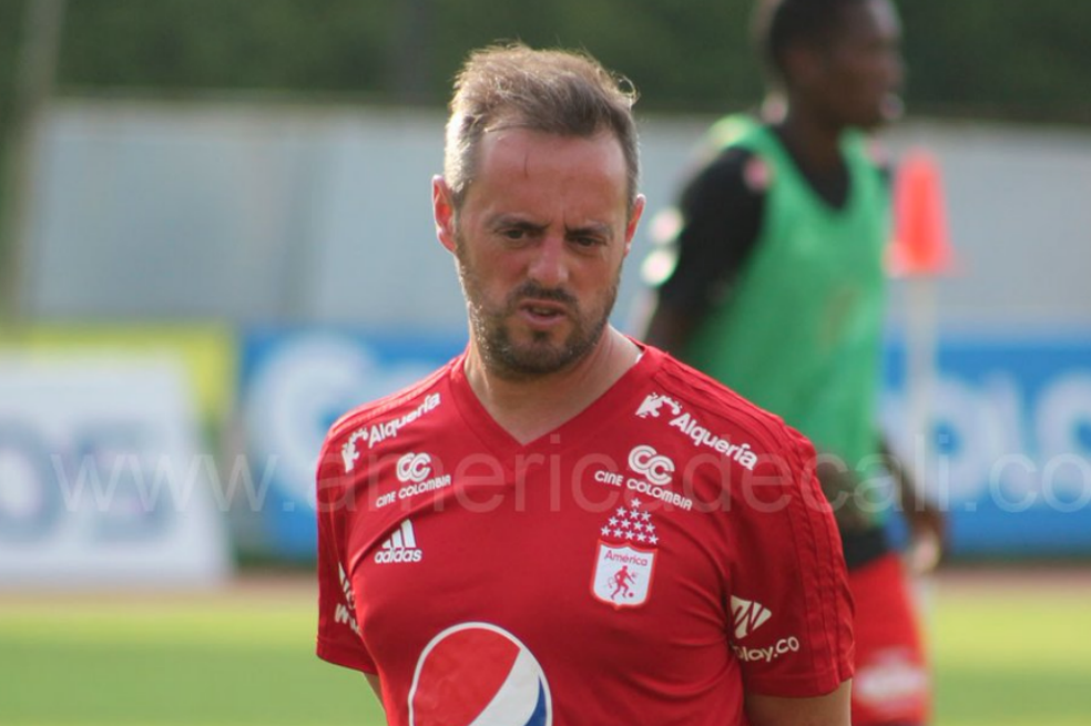 Pedro Felicio Santos deja la dirección técnica de América. 