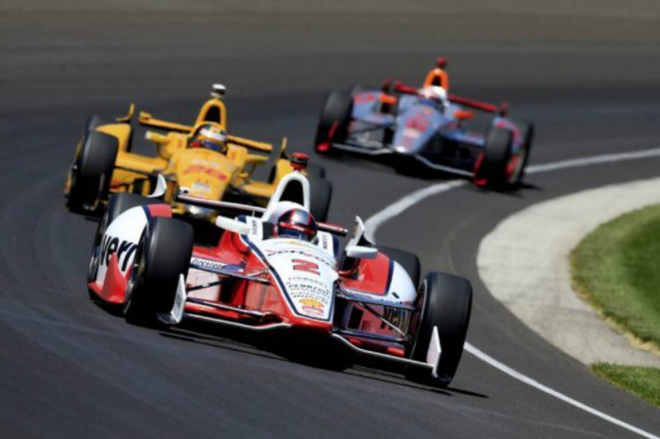 Juan Pablo Montoya sigue como primero en la IndyCar
