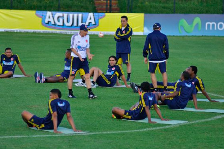 Definen árbitros para próximos juegos de Colombia De eliminatoria Brasil 2014