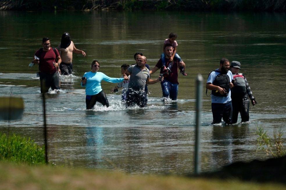 ¿Cerrar puertas? En migración, lo que hace un vecino afecta a todo el vecindario