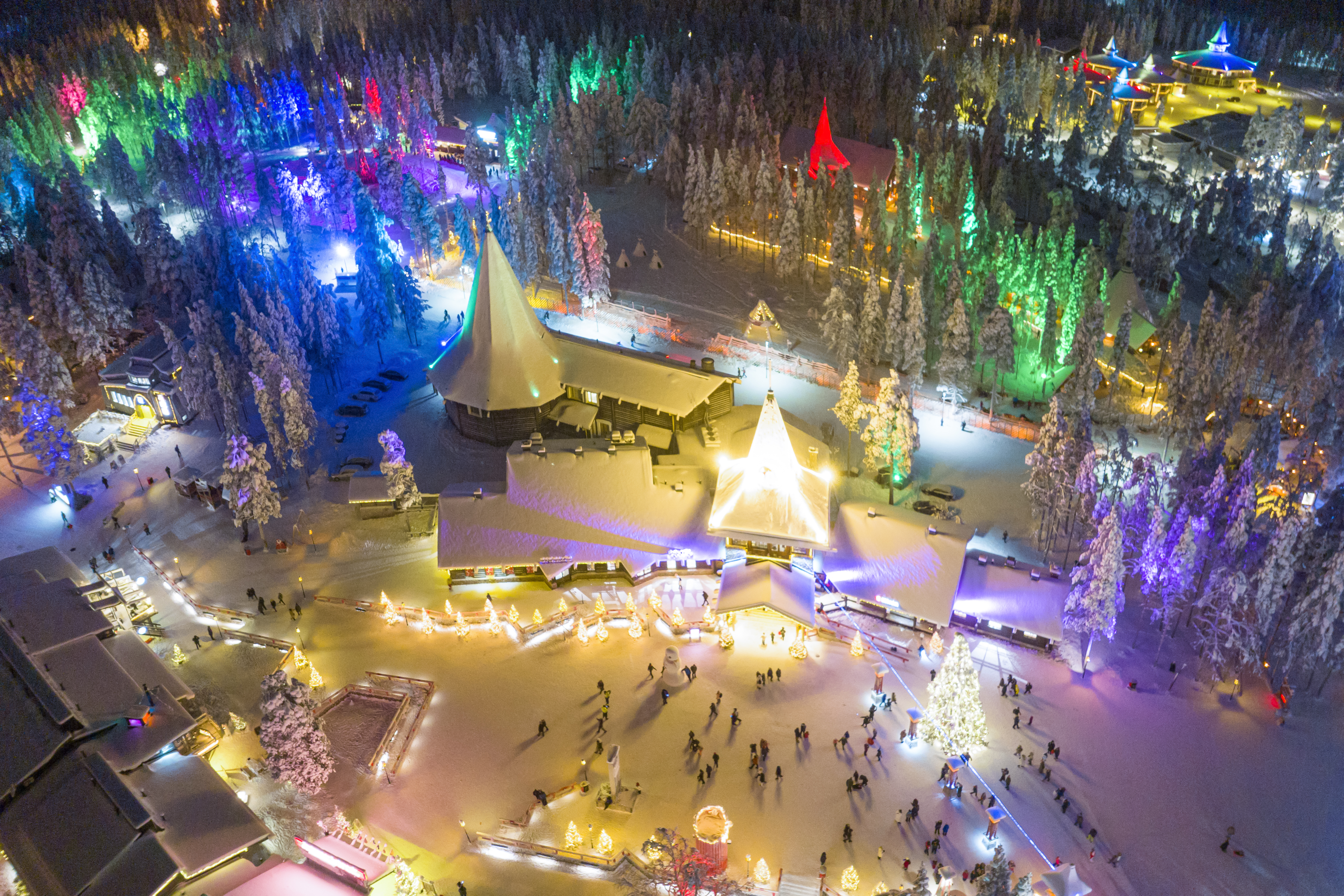 Conozca la magia de los destinos navideños más iluminados