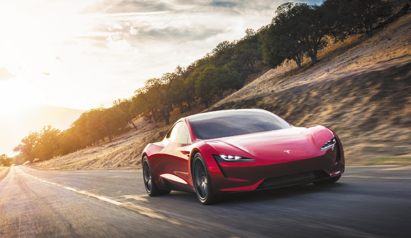 Tesla, al futuro: “Saluden al mundo del motor en banda ancha”