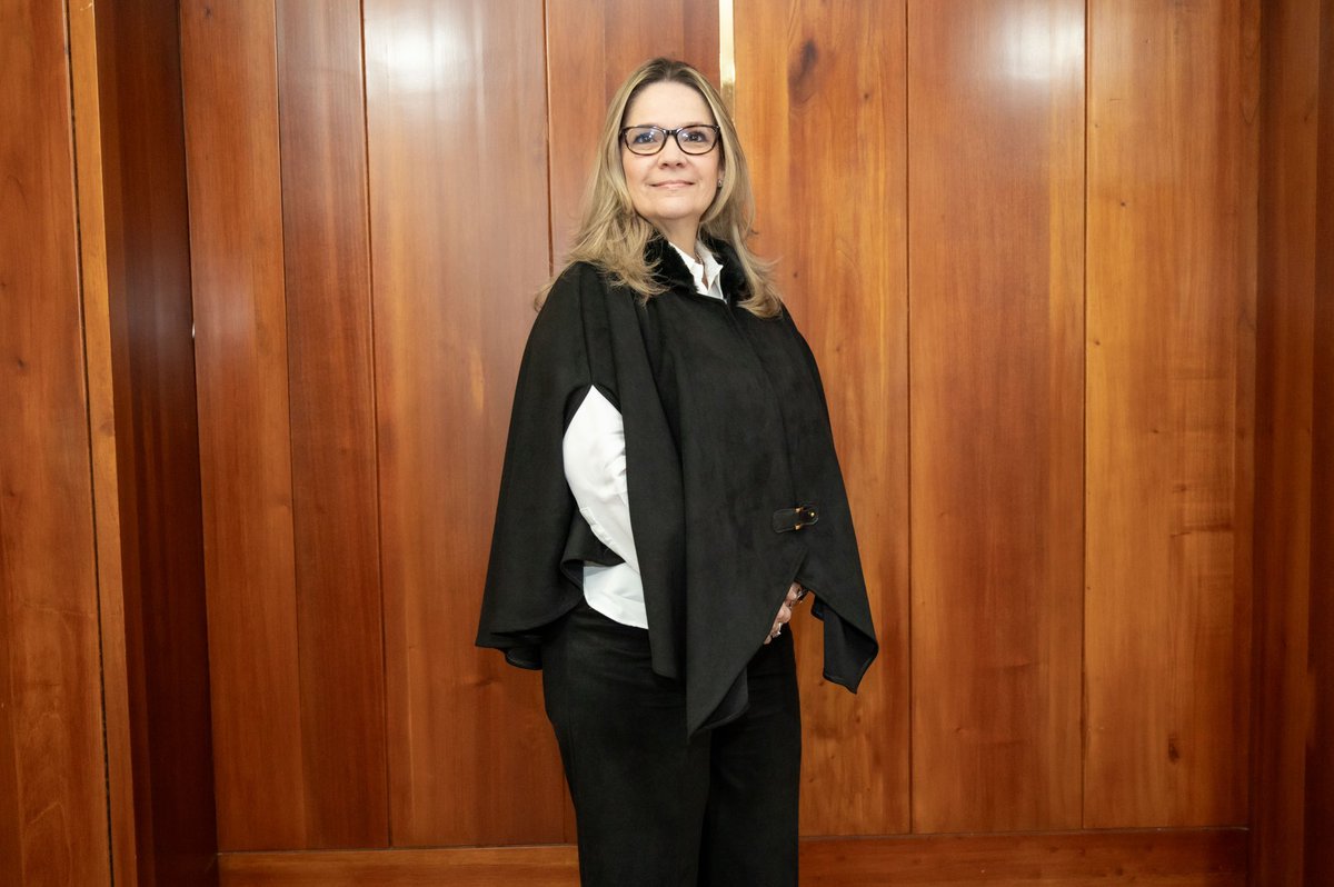 Petro posesionó a Elizabeth Becerra como nueva magistrada del Consejo de Estado