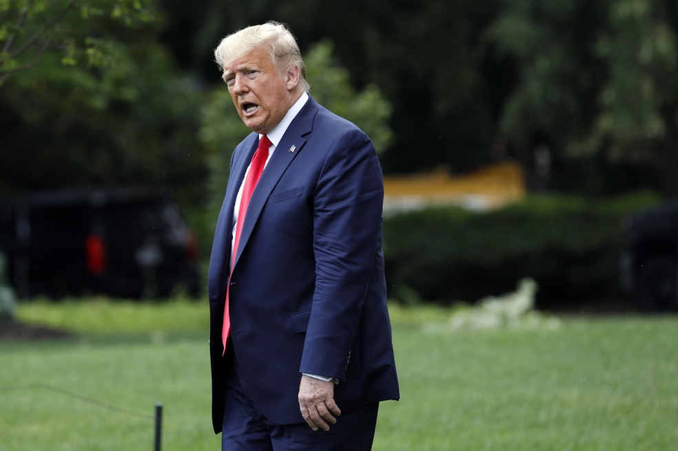 Trump amenaza con nuevos aranceles en represalia a UE y China