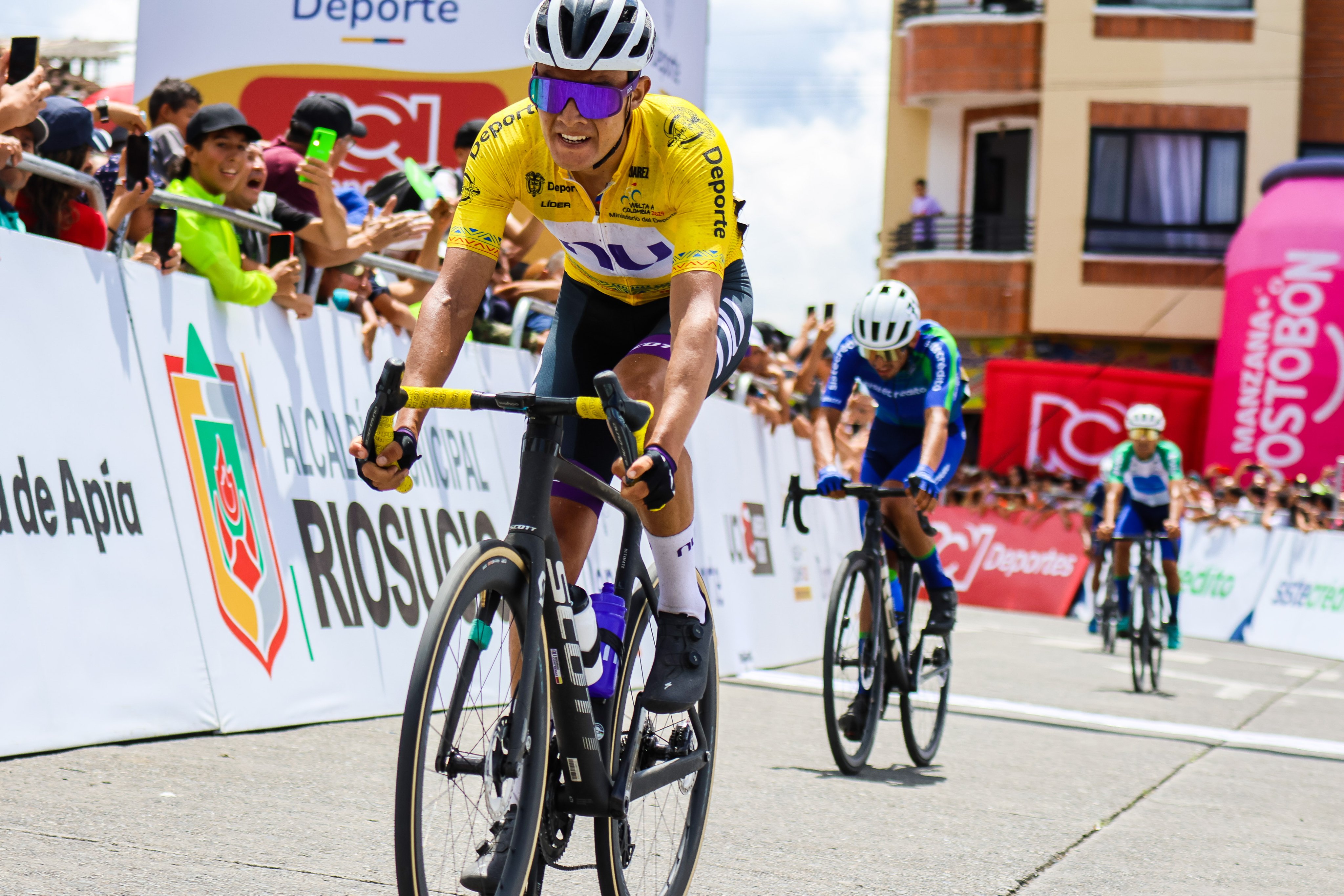 Rodrigo Contreras dejó casi definida la Vuelta a Colombia: ¿qué le falta para ser campeón?