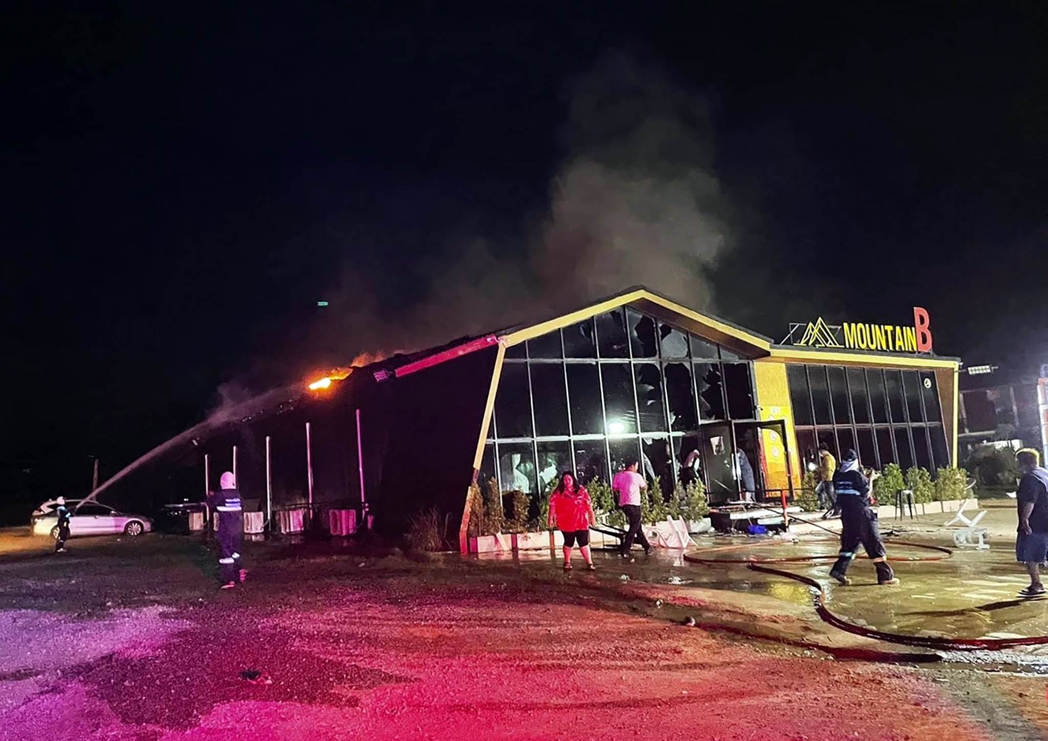 Incendio en una discoteca de Tailandia deja 14 personas muertas y 40 heridas