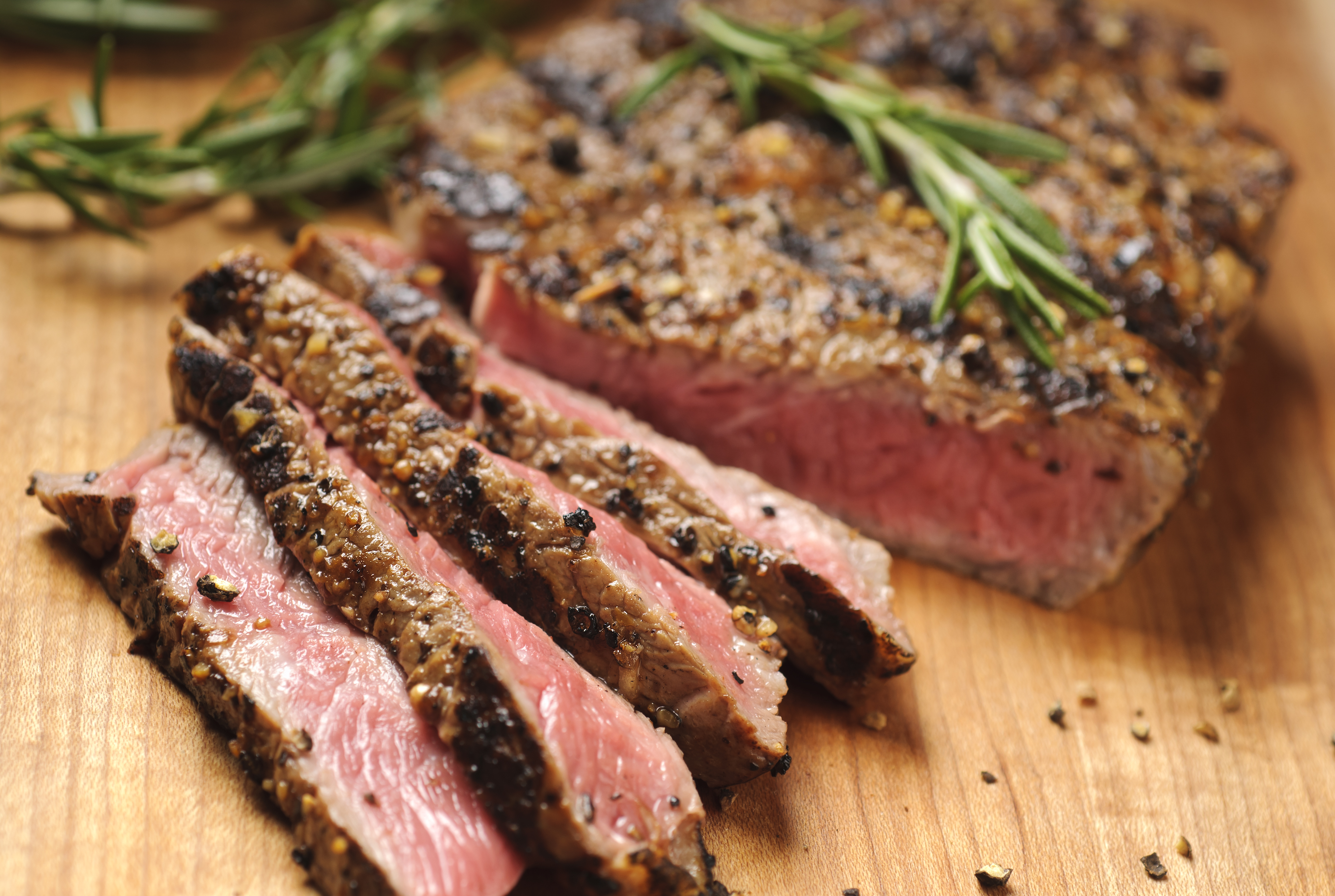 Conquista paladares: así se prepara una steak pimienta