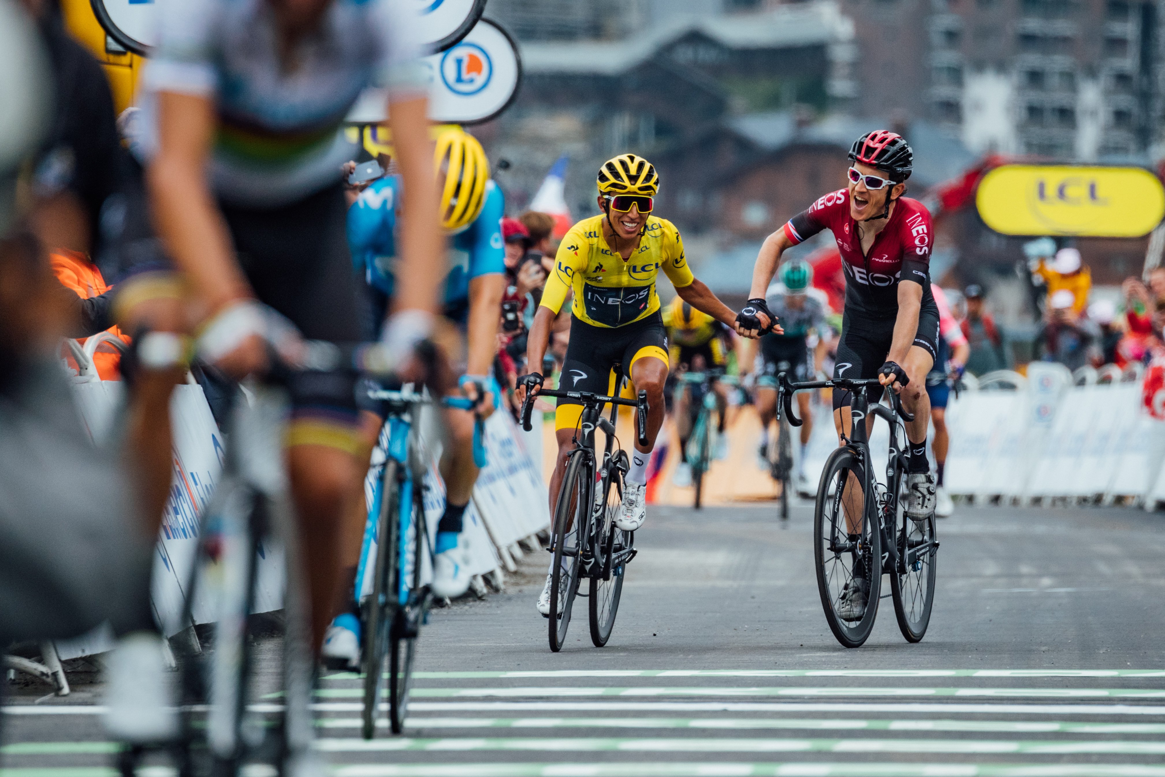 El profesionalismo de Geraint Thomas en el título de Egan Bernal