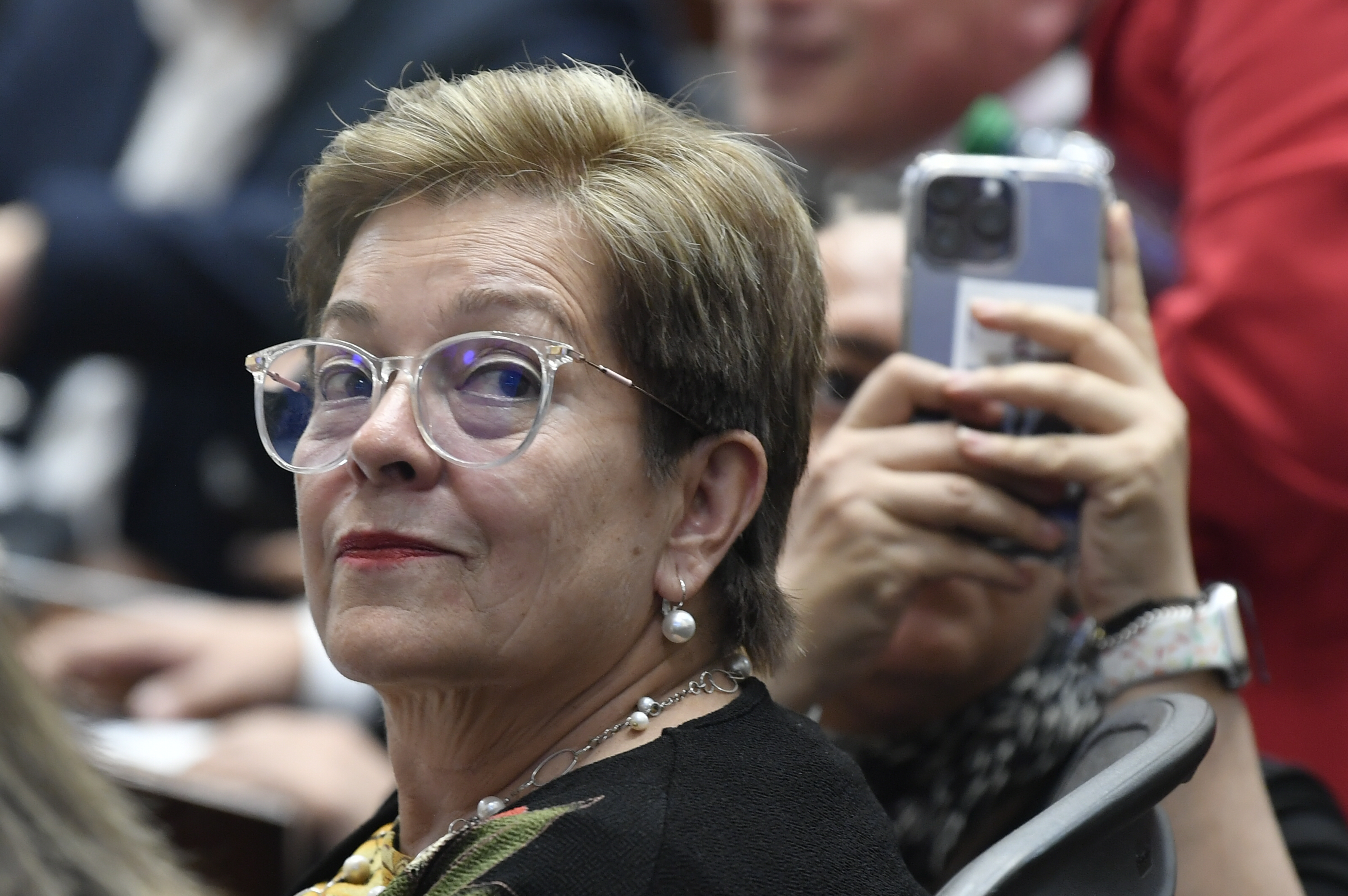 “Para devolver la mesada 14 tenemos que reformar la Constitución”: Mintrabajo