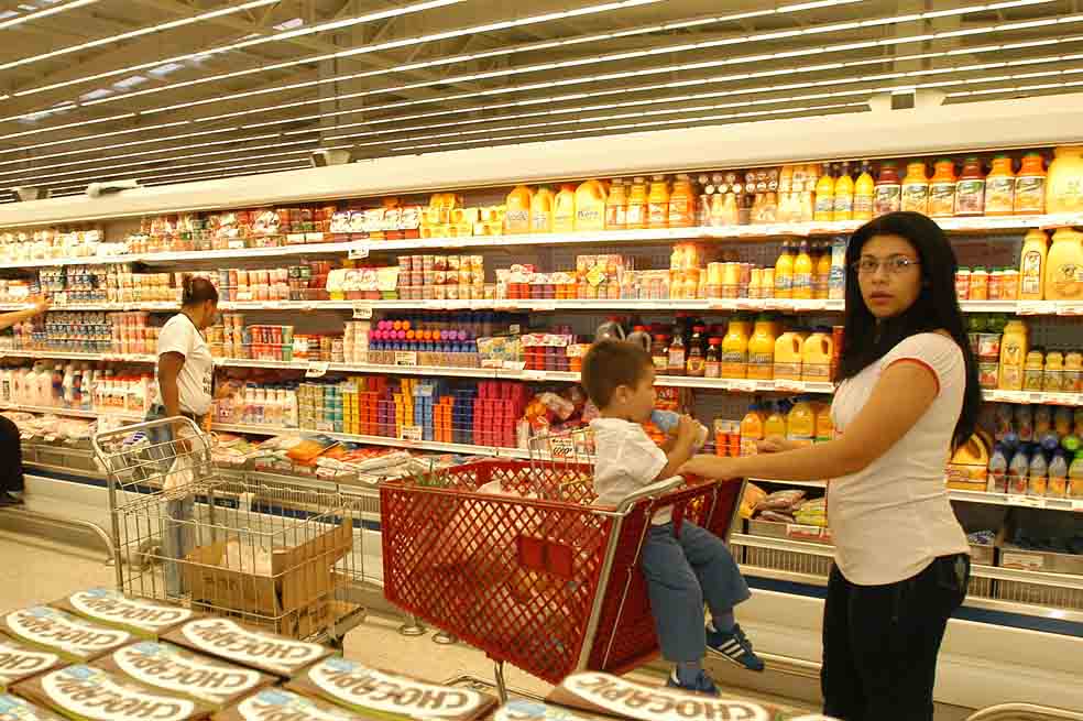 «Devaluación se trasladará a los precios de la canasta»