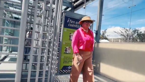 Embajadora alemana viajó en Transmicable en Ciudad Bolívar, así le fue