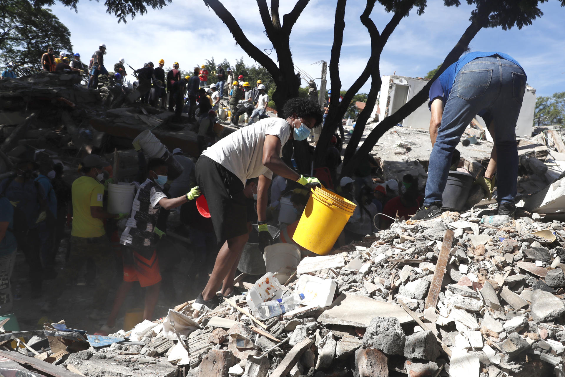 La historia de José Juan Vivas, el joven beisbolista que murió con sus abuelos en el sismo