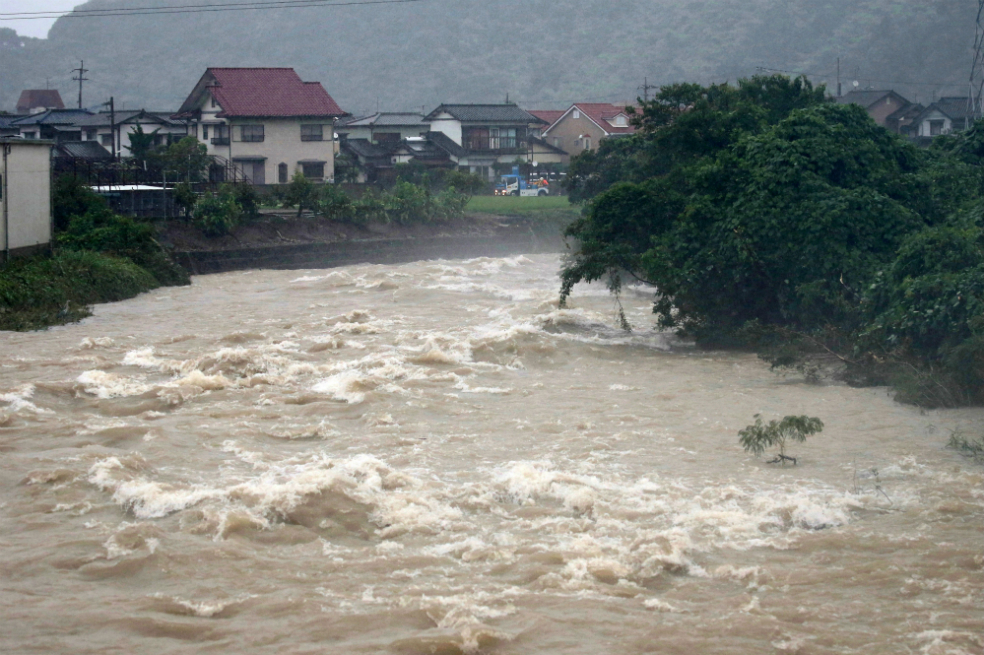 Torrenciales lluvias en Japón dejan al menos 48 muertos