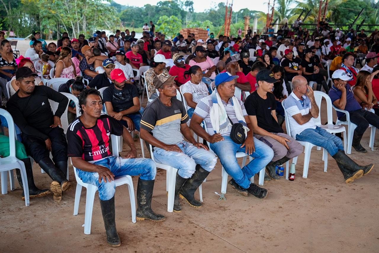 El acuerdo sobre sustitución de cultivos de uso ilícito se dio tras una reunión en Chajal y la Laguna de Chimbusa con representantes institucionales y líderes comunitarios.