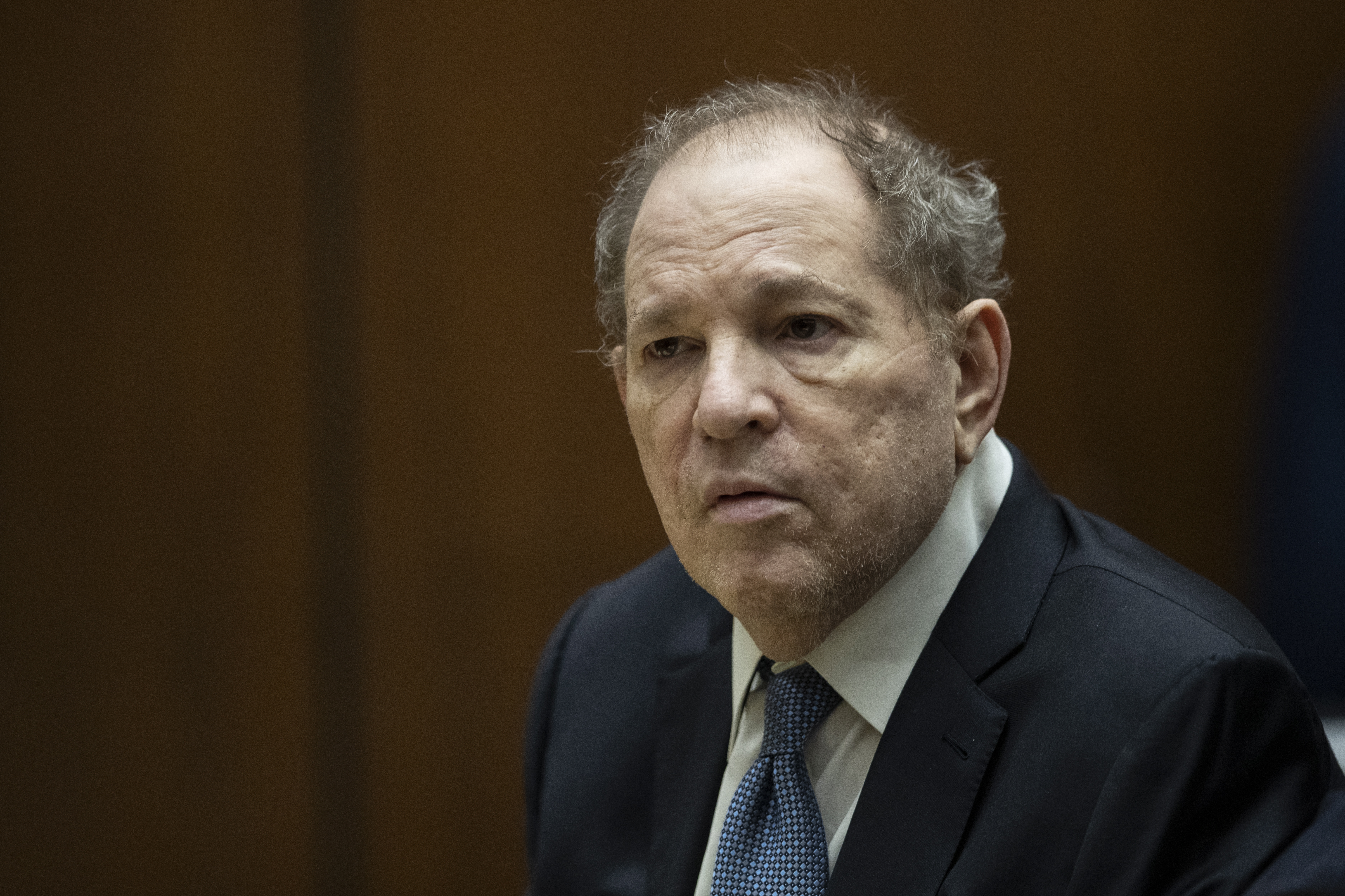 Harvey Weinstein es sentenciado a 16 años de prisión en Los Ángeles