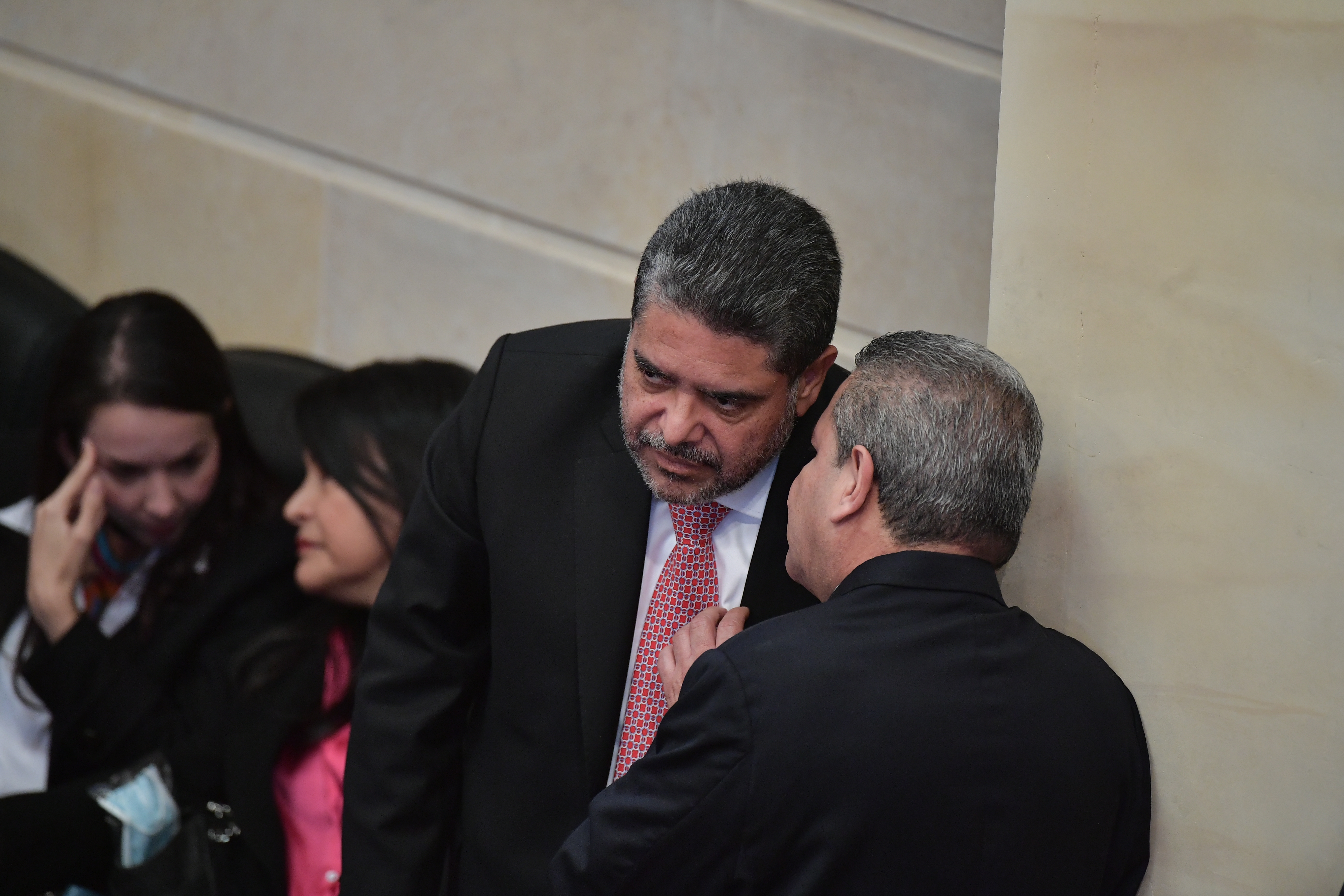 Sin Carlos Hernán Rodríguez, 140 candidatos van por la Contraloría General