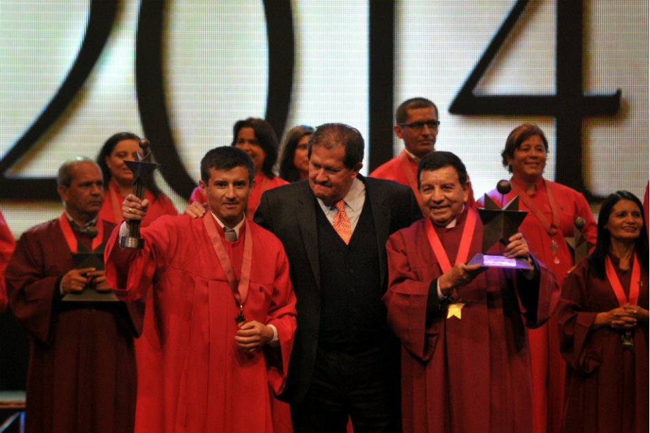 Boyacá y Atlántico se llevaron el premio Compartir al Maestro