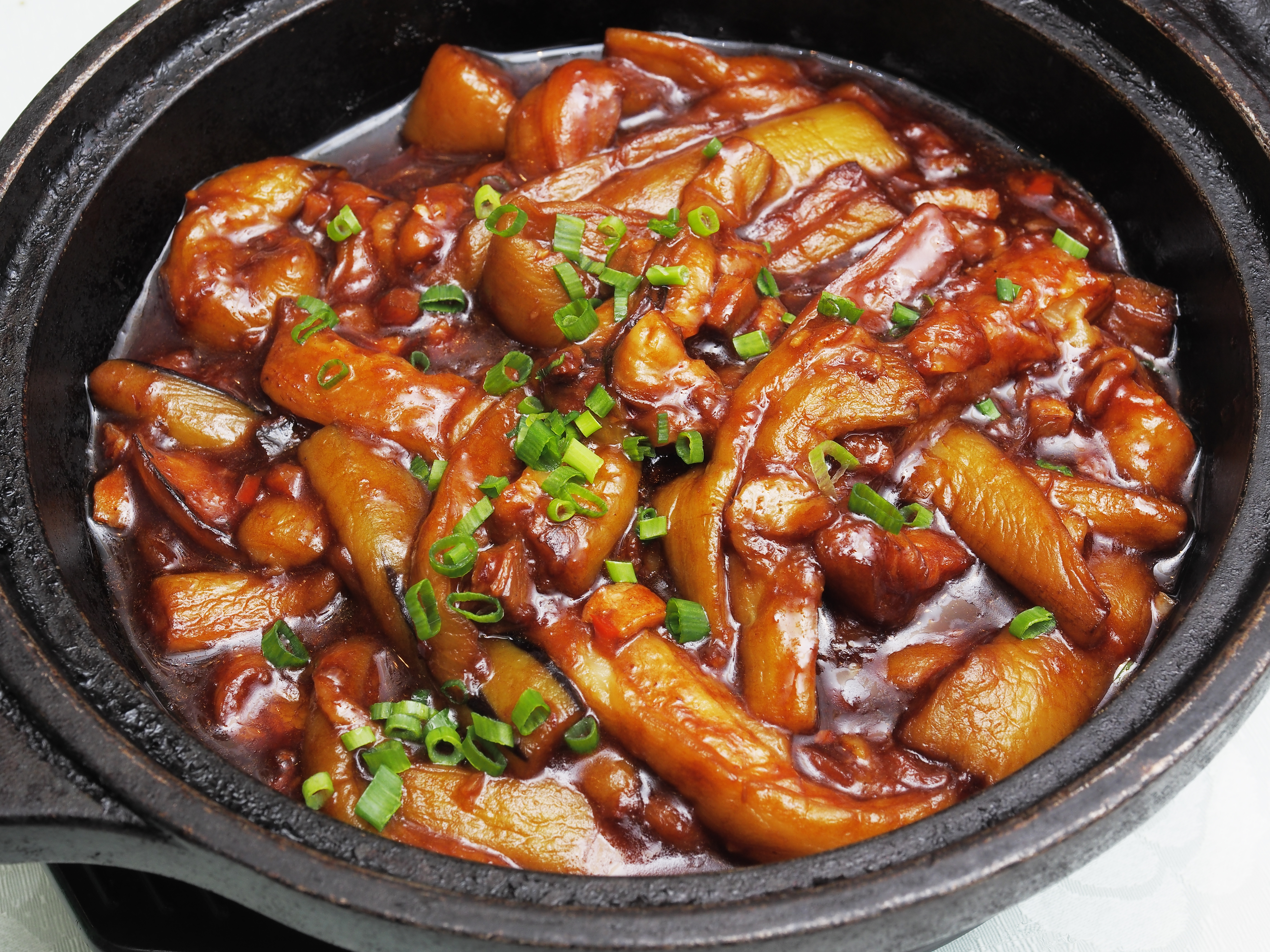 Aprende a preparar pollo apanado en salsa de miel y ajo
