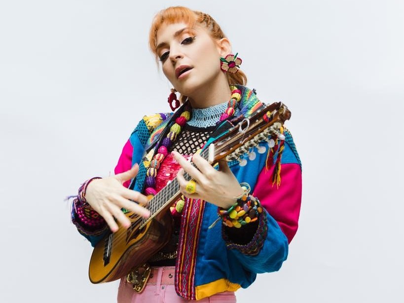 “La quinceañera” y “Dejarme querer”, así suena lo nuevo de Mirella Cesa