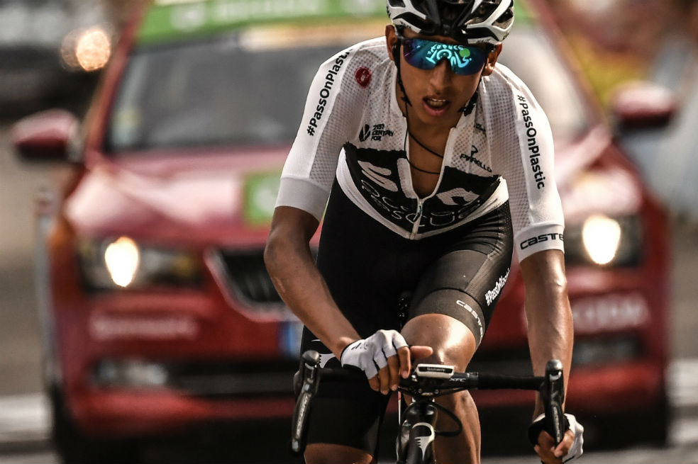 Egan Bernal estará como mínimo tres semanas sin competir