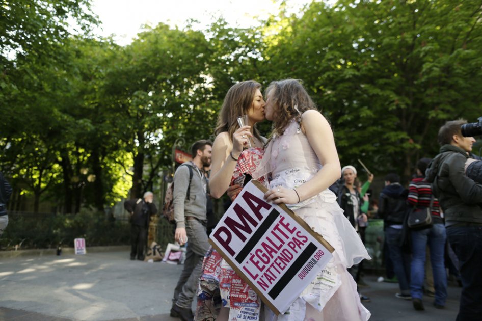 Francia aprobó el matrimonio homosexual pero sigue dividida