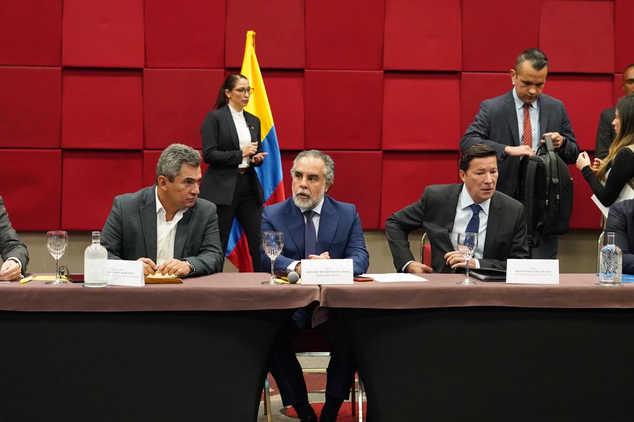 Financiación, seguridad y pedagogía: las alertas por resolver a 47 días de las urnas
